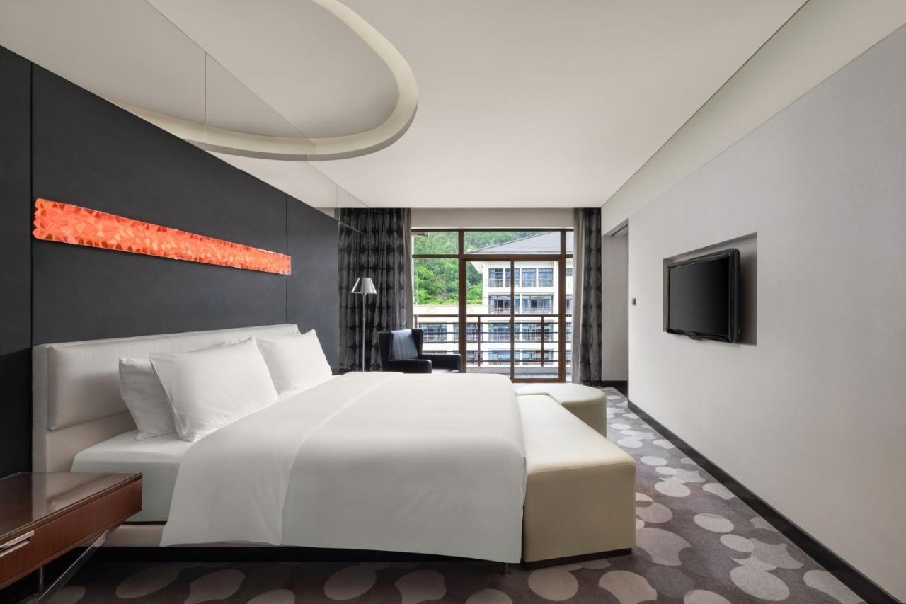 Le Meridien Сямън Екстериор снимка