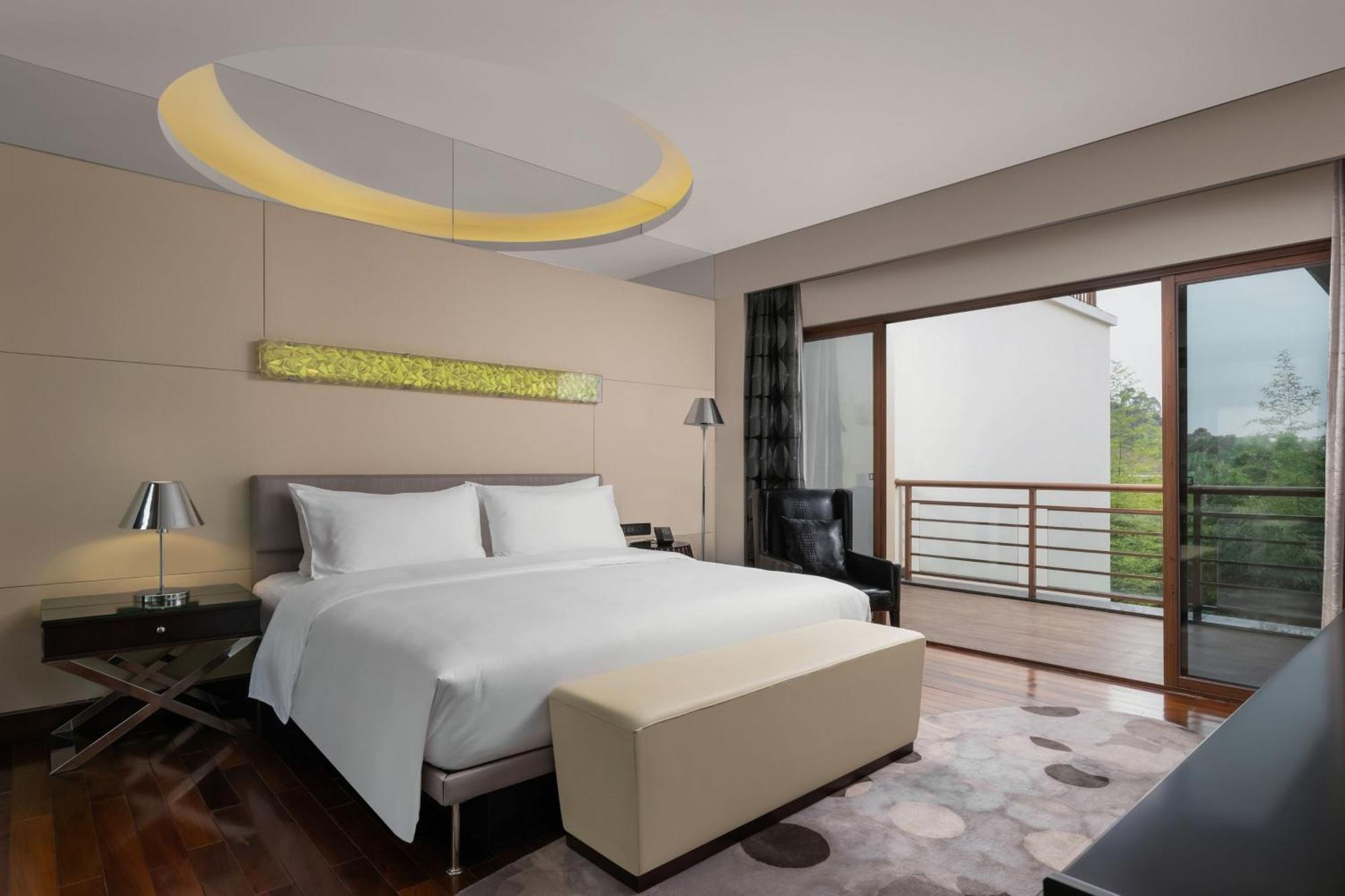 Le Meridien Сямън Екстериор снимка